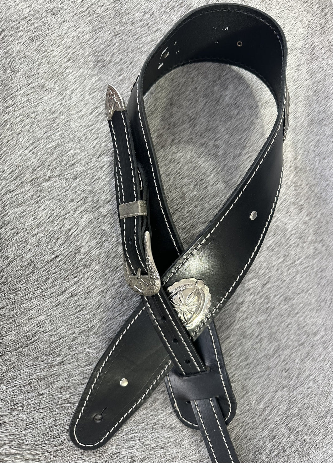 Adjustable Leather Concho Guiter Strap-Black